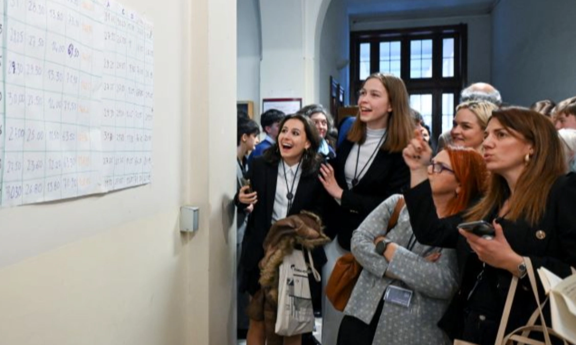 1128x677px_debating