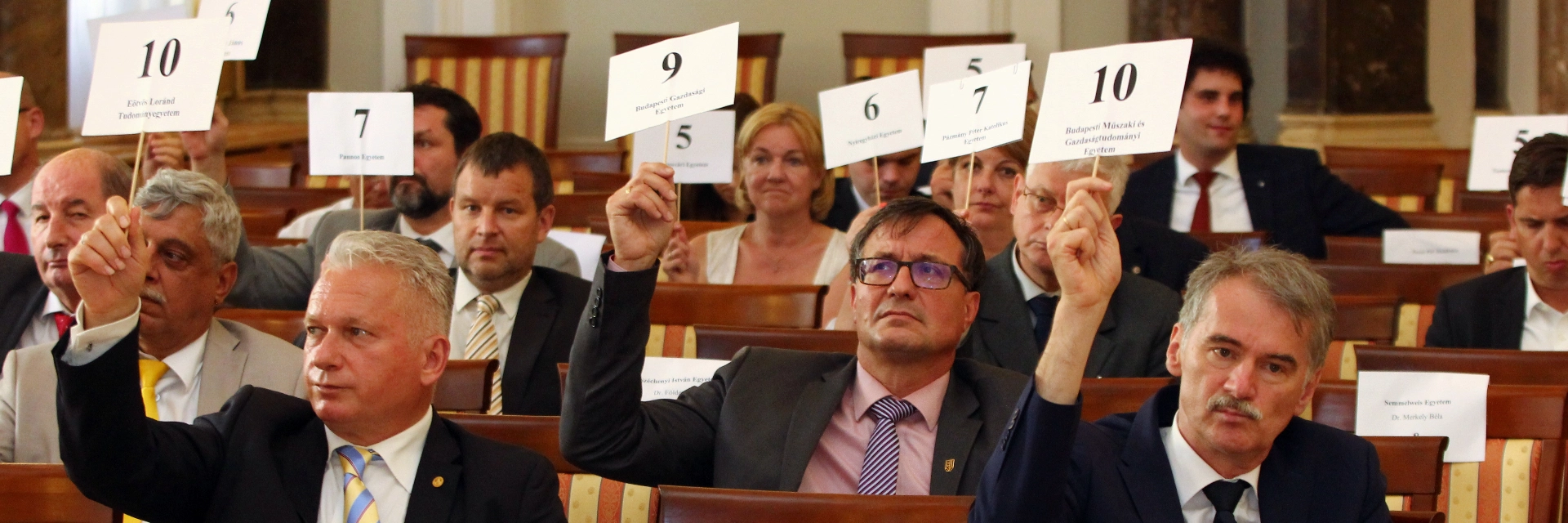 1920x640px_mrk_plenum_elte_20200630_100_1